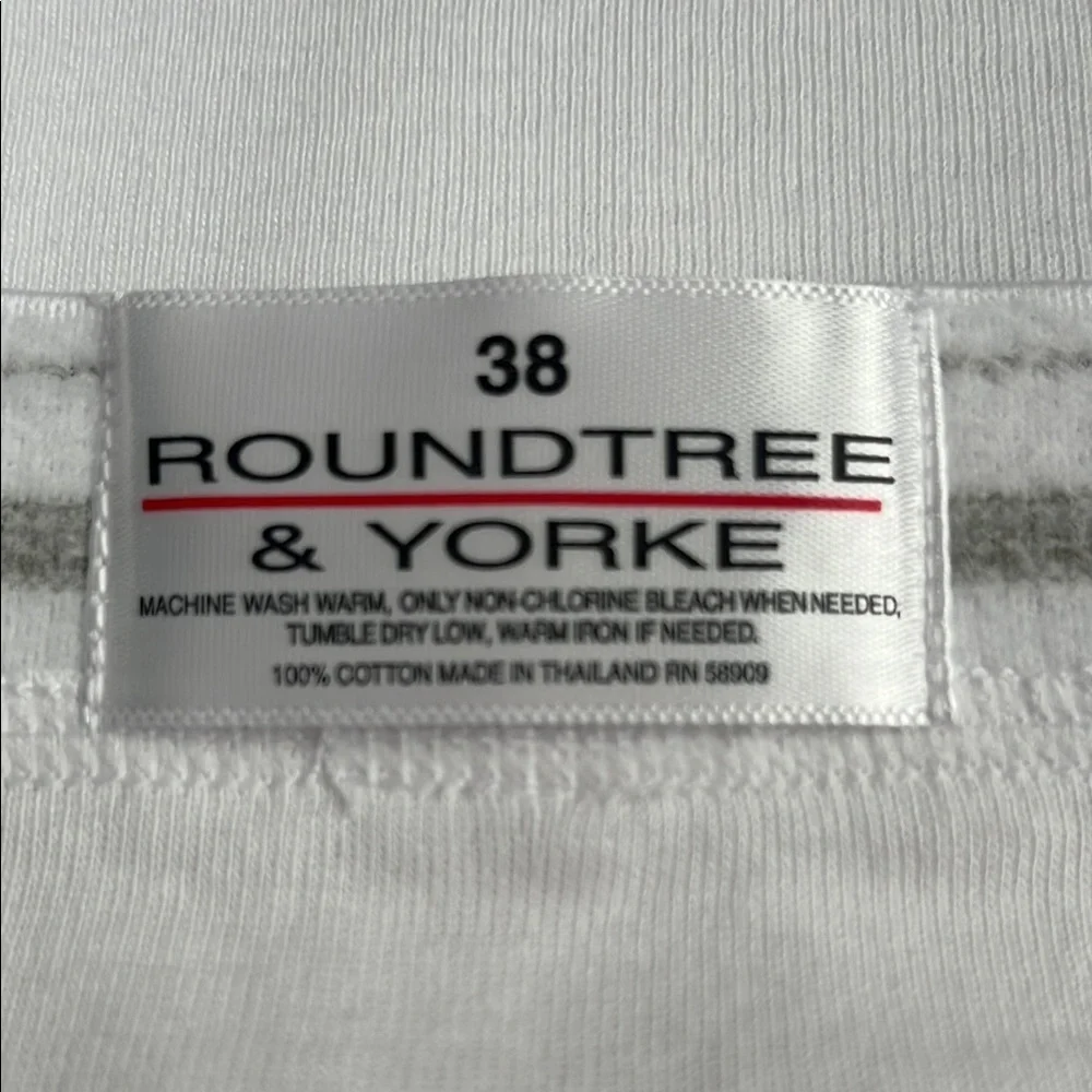 Roundtree & Yorke White Boxer Briefs Essential Comfort